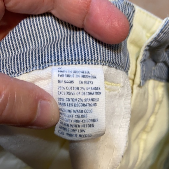 American Eagle Outfitters Stretch yellow Shorts - Picture 7 of 8